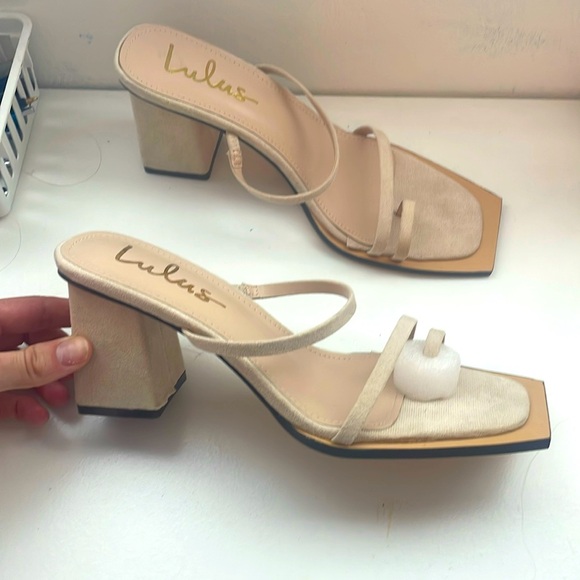 NWT Lulu tan block heels 6.5 - Picture 2 of 6